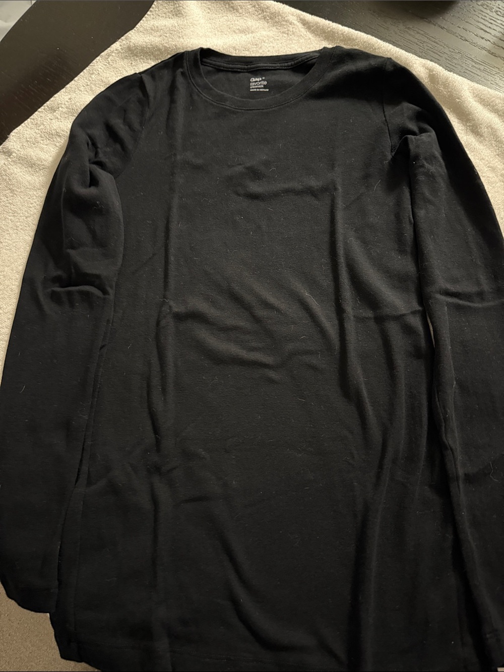 GAP Black Long-Sleeve Crewneck Tee